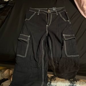 DIVIDED black cargo jeans, wide legged at the bottom